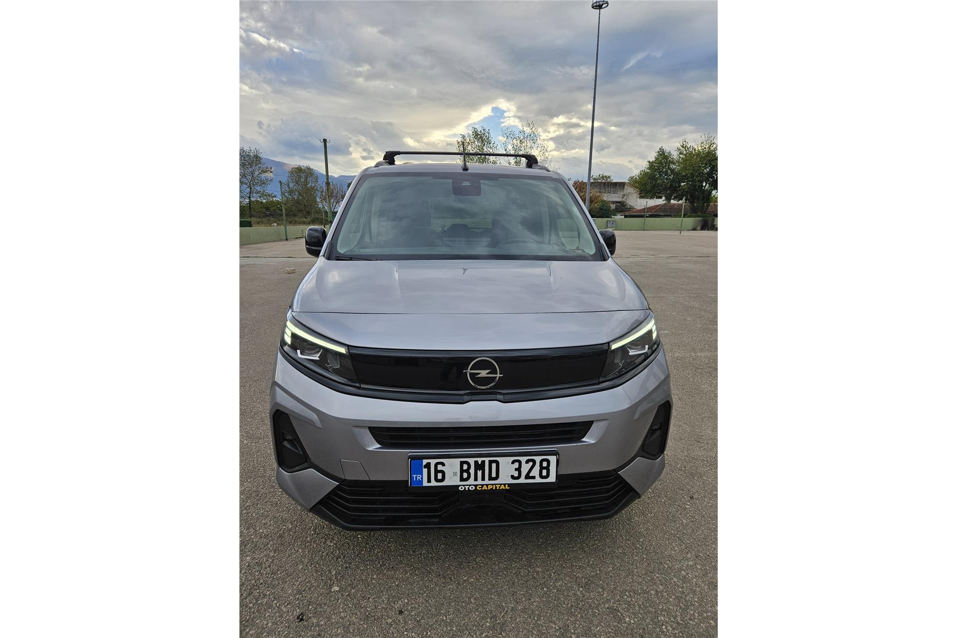 2024 Model Opel Combo 1.5 d Life Edition Otomatik 45.000 km Dizel Camlı Van Ticari Araç