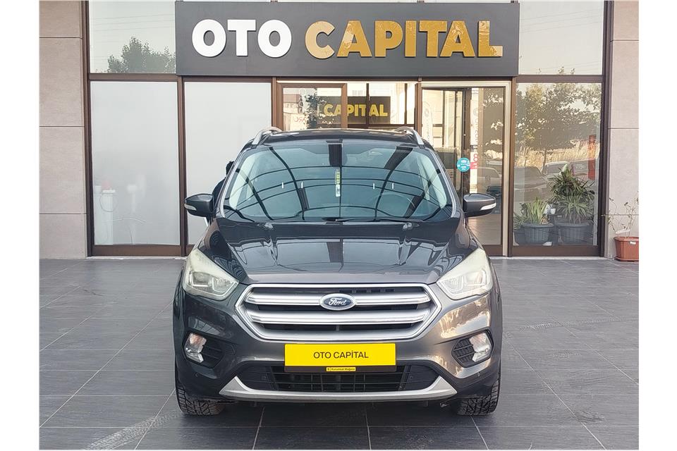 2017 Model Ford Kuga  1.5 TDCI Titanium  Otomatik 224.000 km Dizel Hatchback 5 kapı
 Binek Araç