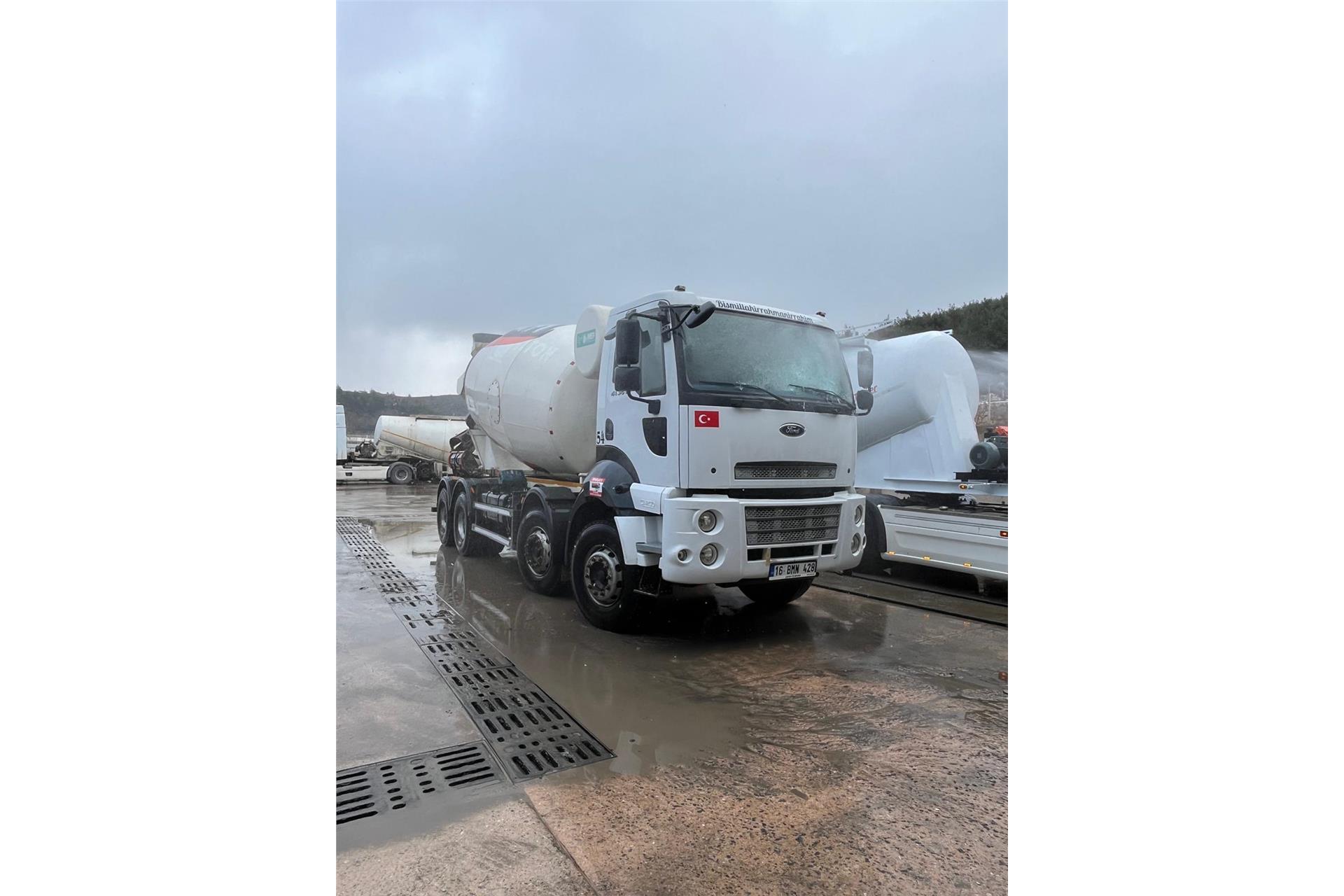 2015 Model Ford Cargo 4136M Mikser Manuel 230.000 km Dizel Cabrio Ticari Araç