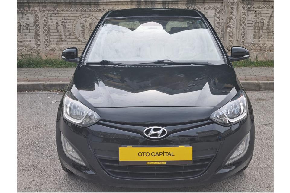 2013 Model Hyundai i20 1.4 CVVT Sense Otomatik 89.000 km Benzin Hatchback 5 kapı
 Binek Araç