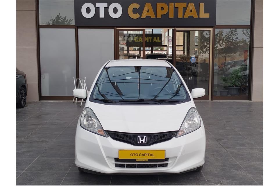 2012 Model Honda Jazz 1.4  Joy  Otomatik 179.000 km Benzin Hatchback 5 kapı
 Binek Araç